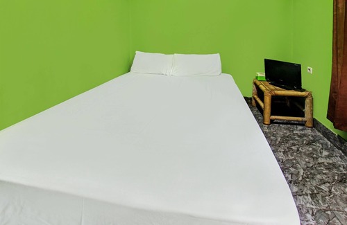 Kecamatan Narmada Hotel | OYO 92149 Ashooy HomestayNearWisata Desa sedau