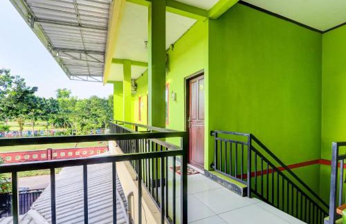 West Semarang Hotel | OYO 92467 Cahyo Kost 1