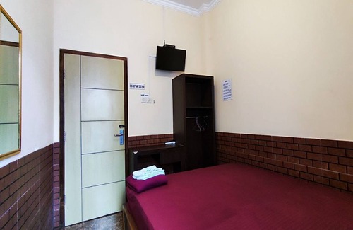 Pekanbaru Hotel | OYO 93749 Aksana Homestay SyariahNearWonderland Trik Art