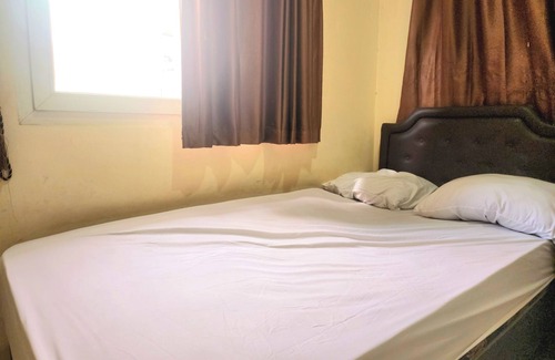 Surabaya Hotel | OYO 94780 Blessing Homestay