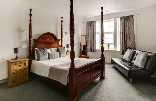 Greenock Hotel | OYO Gin House Hotel