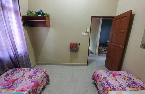 Pasir Mas House | OYO HOME 90280 Darussalam Homestay
