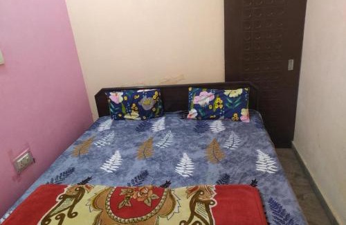 Jwalapur Hotel | OYO Home Holiday Inn - Stay Home