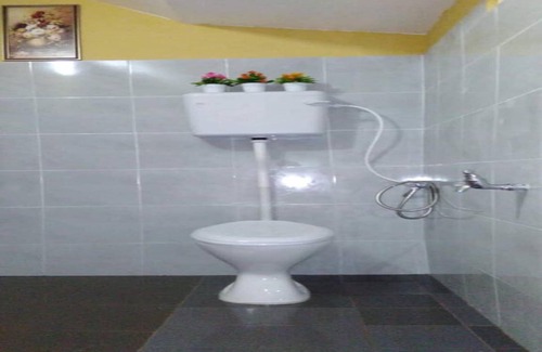 Kampong Raja House | OYO Homes 90590 Mazhomestay