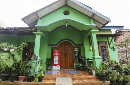 Bandungan Hotel | OYO Homes 91151 Desa Wisata Kreatif Perdamaian Srumbung Gunung