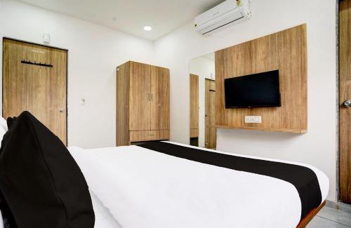 Thaltej Hotel | OYO Hotel Champaign