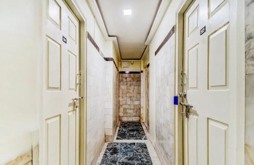 Fort Hotel | OYO Hotel Dreamland