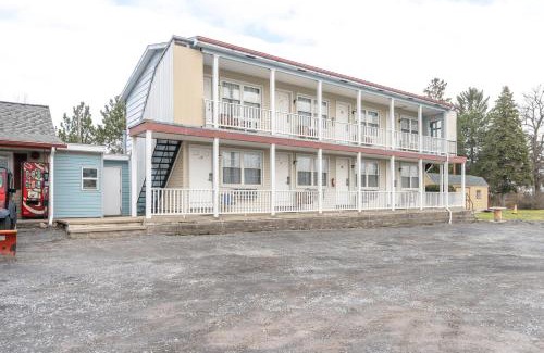 Seneca Falls Hotel | OYO Hotel Starlite Seneca Falls
