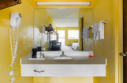 Williamston Hotel | OYO Hotel Williamston