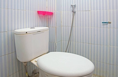 Krui Hotel | OYO Life 90587 Domen Homestay Syariah