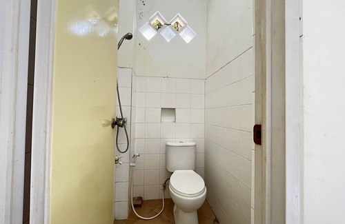 Malang Hotel | OYO Life 93398 Sudimoro Guest House Syariah