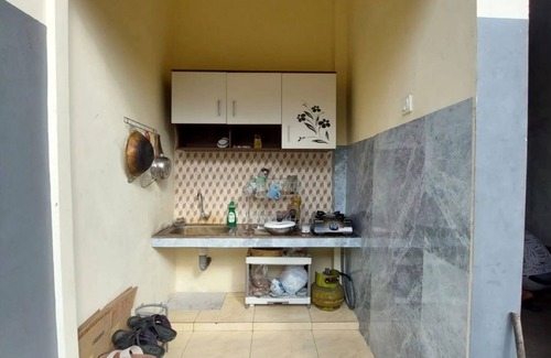 Trenggalek Hotel | OYO Life 93525 Griya Wafira Trenggalek Syariah