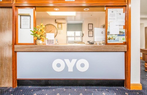 Hythe Hotel | OYO Stade Court Hotel