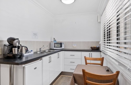 Oyster Cove Bed & Breakfast | Oyster Cove Chalet