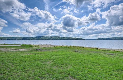 Lost Bridge Village House | Ozarks Family Retreat with Beaver Lake Access!