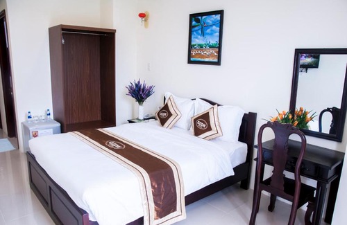 Nam Can Hotel | Ozon Hotel
