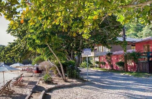 Ossos Villa | Pé na Areia da Praia dos Ossos e Seis Suítes