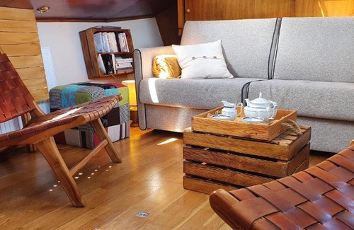 Thuin Boat Rental | Péniche Sir Lancelot