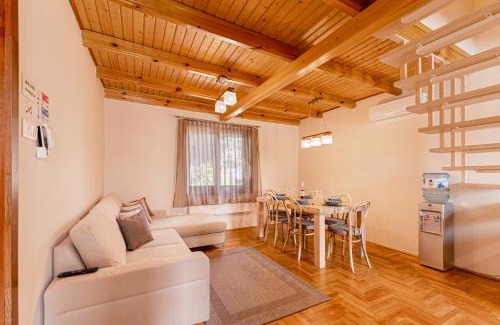 Gyula House | Pósteleki Vendégház-Nyugalom Szigetei