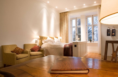 Padaste Hotel | Padaste Manor