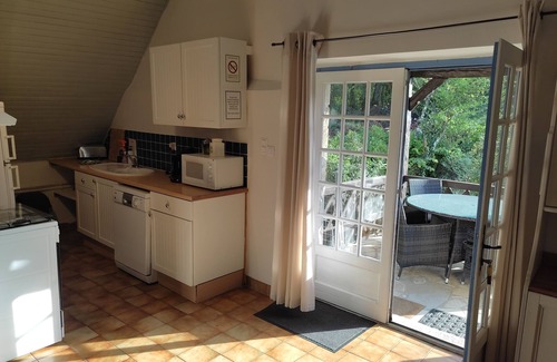 Catus Cottage | Pagel, "Soleil Levant", with large garden and heated swimming pool
