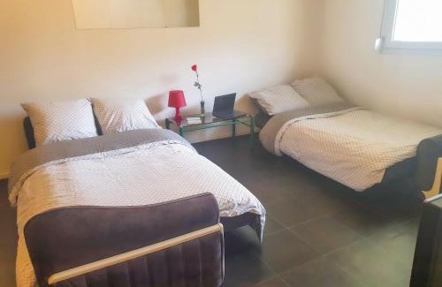 Charpennes - Charmettes Apartment | Paisible et Spacieux Appartement au calme proche métro limitrophe de Lyon