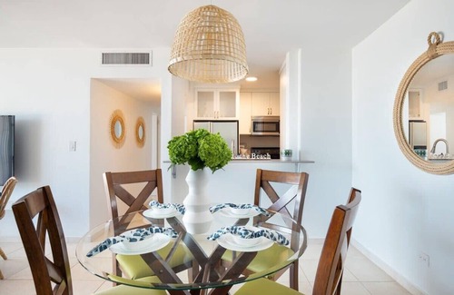 Isla Verde Apartment | Pal Mar | Beachfront 2 bed 2 bath apartment with a tropical feel