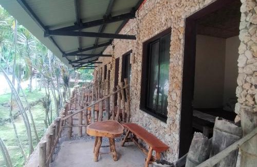 Daanbantayan Resort | Palaboy Skatecamp Native House Beach Resort