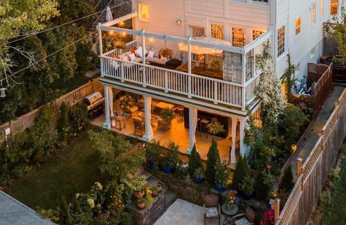Hudson House | Palazzo Hudson - Luxury Pool, Hot Tub, and Sauna