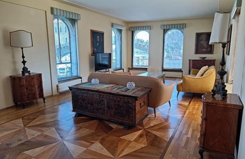 Dorsoduro Apartment | Palazzo Querini Accademia