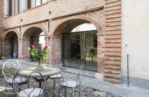 Asti Apartment | Palazzo Zoya Bonifacio Suite