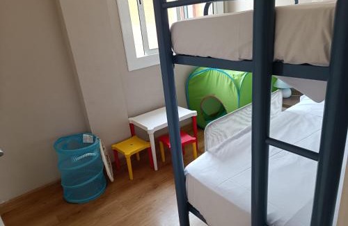 Sant Salvador Apartment | Palfuriana 86, a 30 metros de la playa WIFI ideal con niños (21)