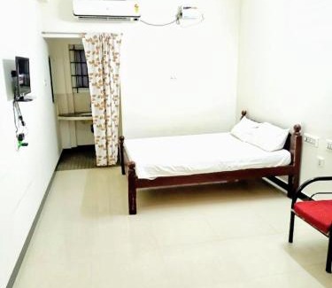 Palani Cabin | PALLIYARAI GARDENS LODGE Palani