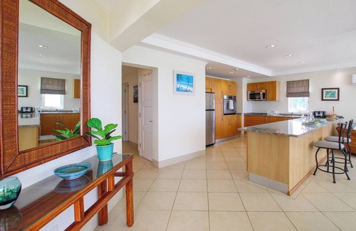 Saint Matthias Condo | Palm Beach 401, Hastings Barbados, 2 Bdrm Condo. STUNNING Ocean & Garden Views!