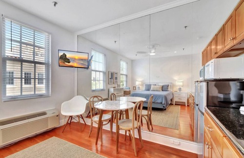 Palm Beach - West Palm Beach Apartment | Palm Beach Condo, Poolside Gem! Walk to Beach