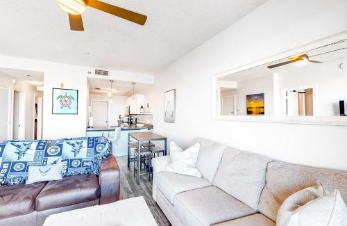 Fort Walton Beach Apartment | Palm Court Yacht Club