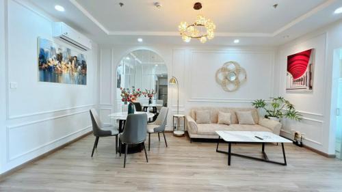 Hoang Mai Apartment | PALM HOUSE in Vinhomes Times City