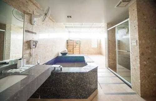 Gukeng Bed & Breakfast | Palm Island Hostel