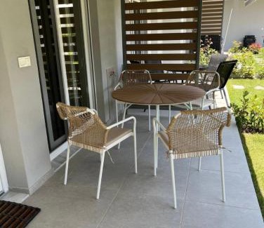 Paralia Ofryniou Apartment | Palm Residential