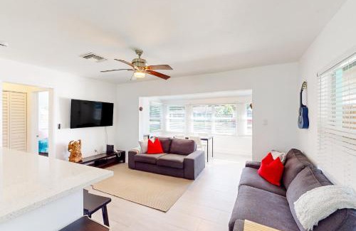 Edgewood House | Palm Shadow Sanctuary