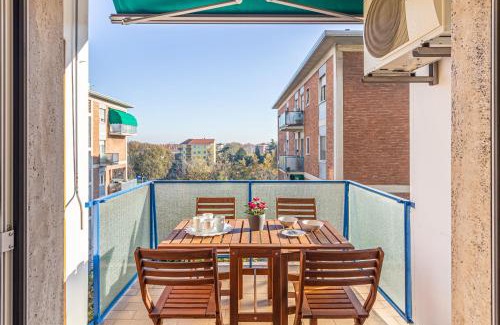 Crescenzago Apartment | Palmanova 125 bright apartment