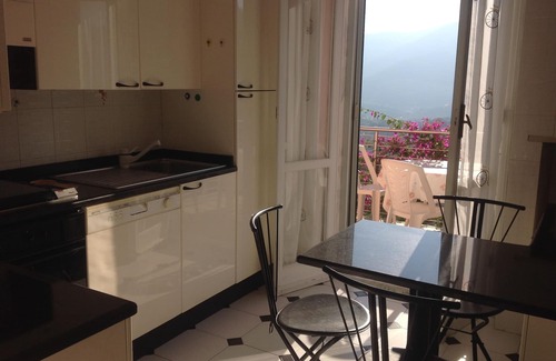 Boissano Villa | PALMS AND SEA apartment In Loano in villa with terraces and garden overlooking the sea