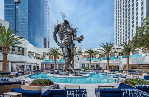 Las Vegas Apartment | Palms Studio 23319 View & Balcony