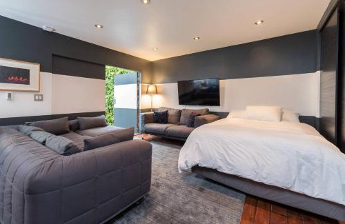 Community Center House | Palo Alto Cottage by Stanford & Tech Companies