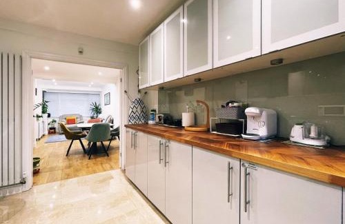 London Borough of Ealing House | Pamela's Place