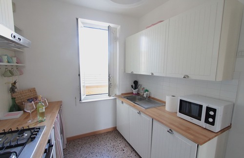 Monteverde Apartment | PAMPHILI TERRACE: Super Cozy Roof top near AUR and JCU