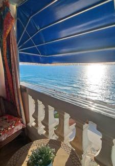 Al-'Amriyah Apartment | Panorama Apartment with a charming sea view near Alexandria and Burg ElArab Airport with Free Wifi شقة باطلالة ساحرة على البحر اول الساحل الشمالي واي فاي مجاني迷人海景公寓 免费无线网络