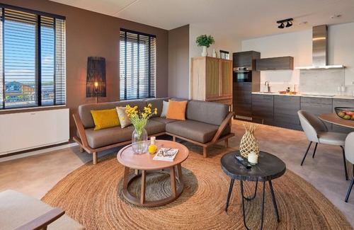 Thorn Apartment | Panorama Lake View Apartment 4p