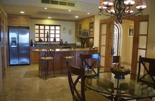 Flamingos Resort | Panoramic 6th Fl. BradAndJoeyRentals Huge balcony BBQ - Villa La Estancia