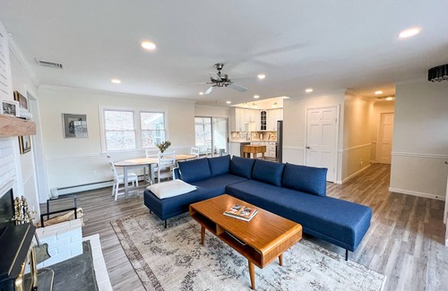 Cold Spring House | Panoramic Nature Views Hudson Valley Getaway